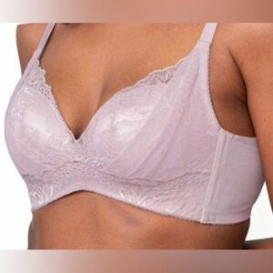 UNDERSTANCE Sz 34A Lace Light Padding  No Underwire Adjustable Straps Bra NEW